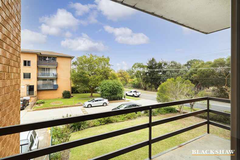 1/102 Henderson Road Queanbeyan