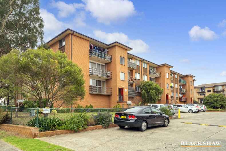 1/102 Henderson Road Queanbeyan