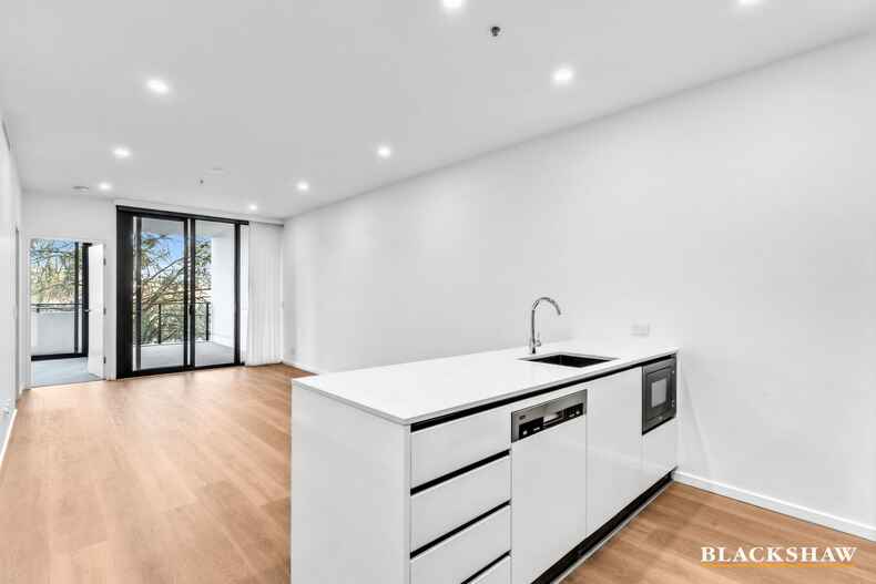 129/19 Captain Cook Crescent Griffith