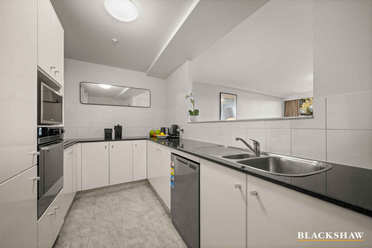 207/2 Marcus Clarke Street City