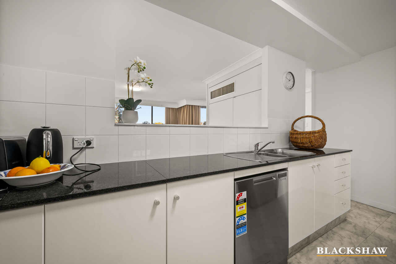 207/2 Marcus Clarke Street City