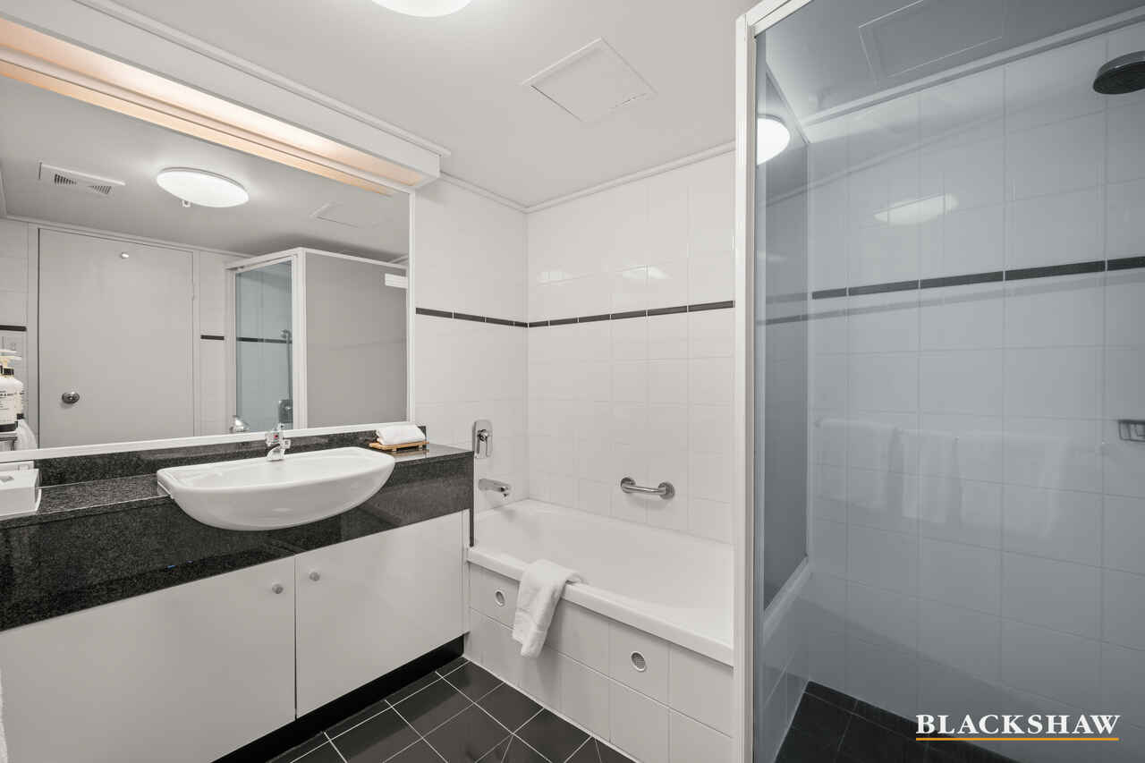 207/2 Marcus Clarke Street City