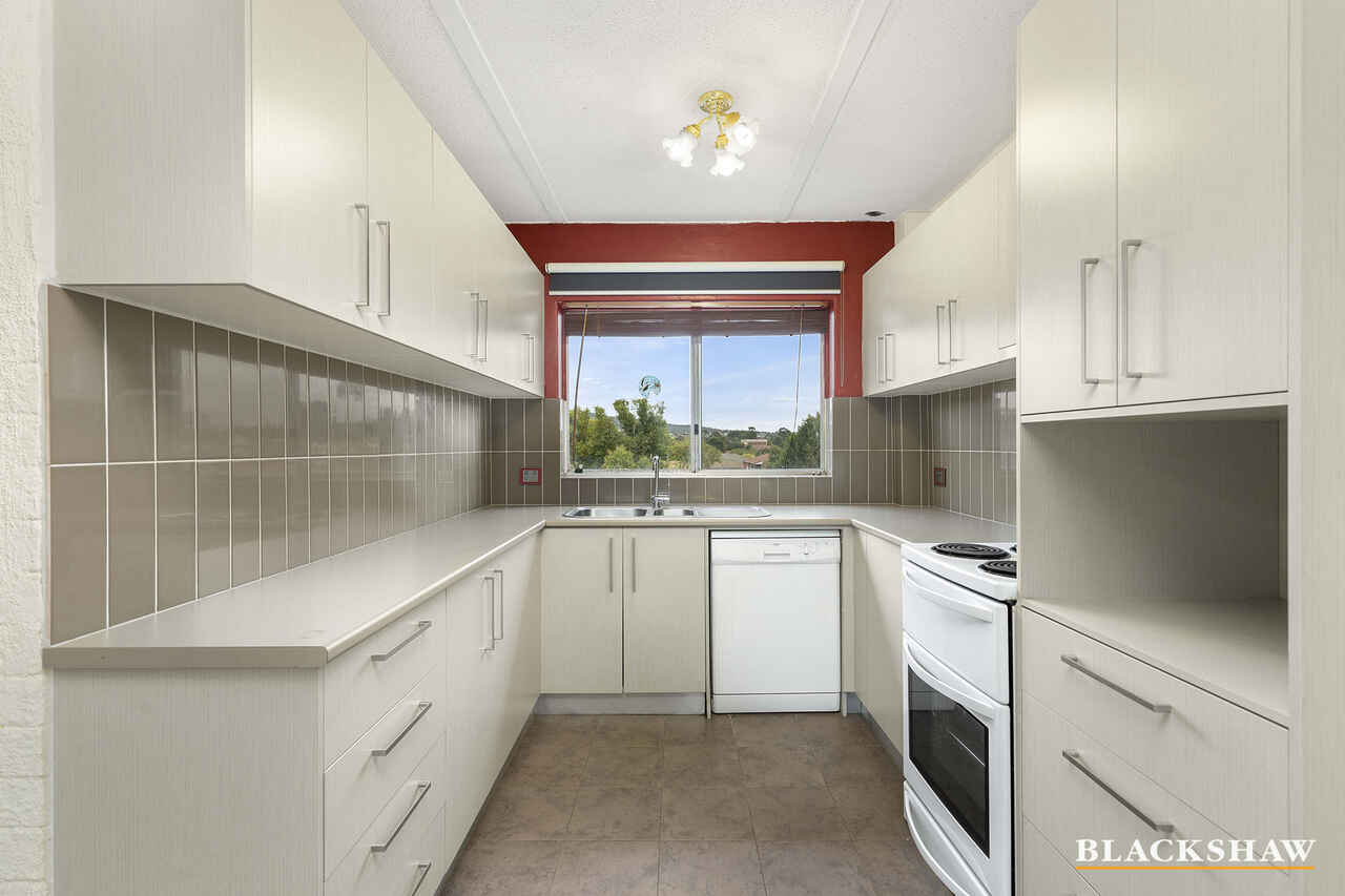 11/18 Booth Street Queanbeyan