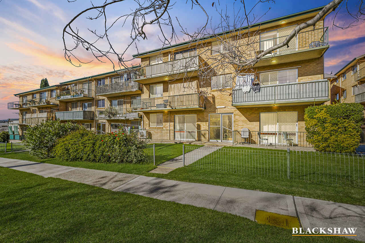 2/85 Derrima Road Queanbeyan