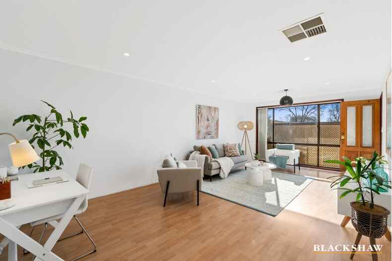 4 Yeo Close Calwell