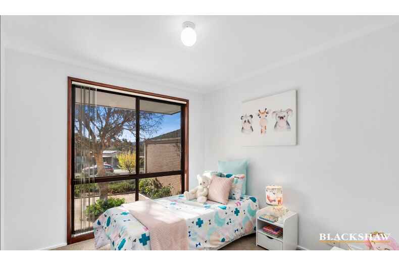 4 Yeo Close Calwell
