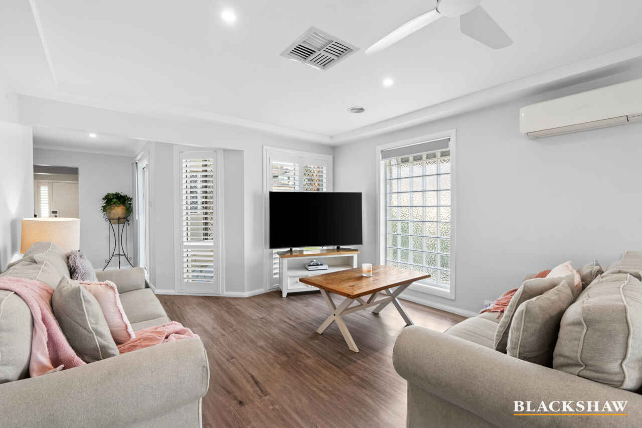 10/6 Kettlewell Crescent Banks