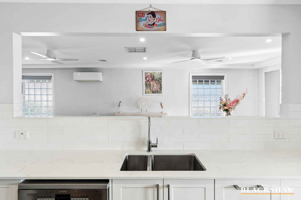 10/6 Kettlewell Crescent Banks