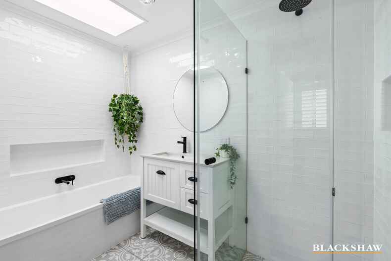 10/6 Kettlewell Crescent Banks 10/6 Kettlewell Crescent Banks