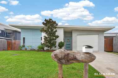 32 Red Hill Parade Tomakin