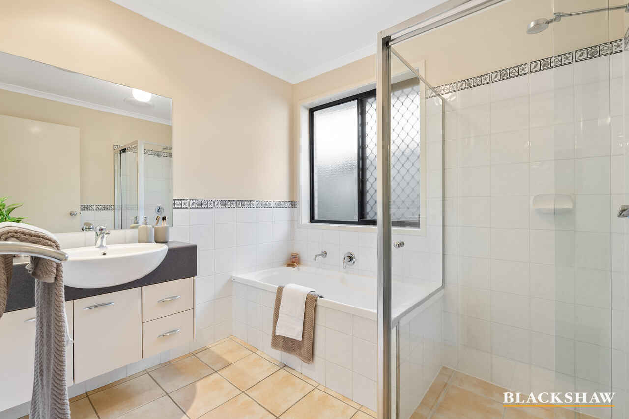 10/121 Streeton Drive Stirling