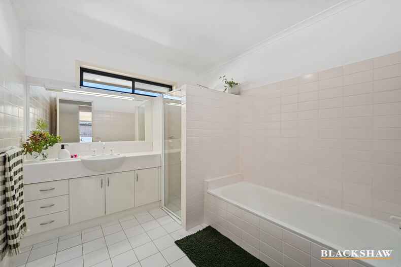 73a Monaro Crescent Griffith 73a Monaro Crescent Griffith