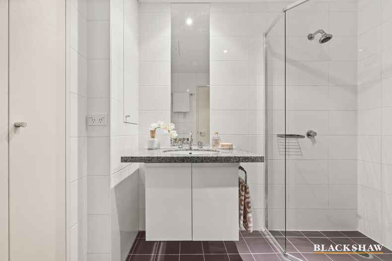2/47 Blackall Street Barton