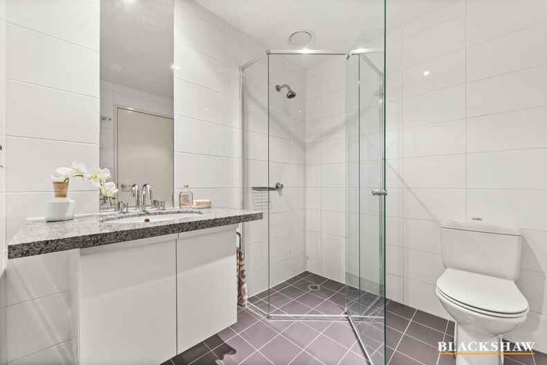 2/47 Blackall Street Barton