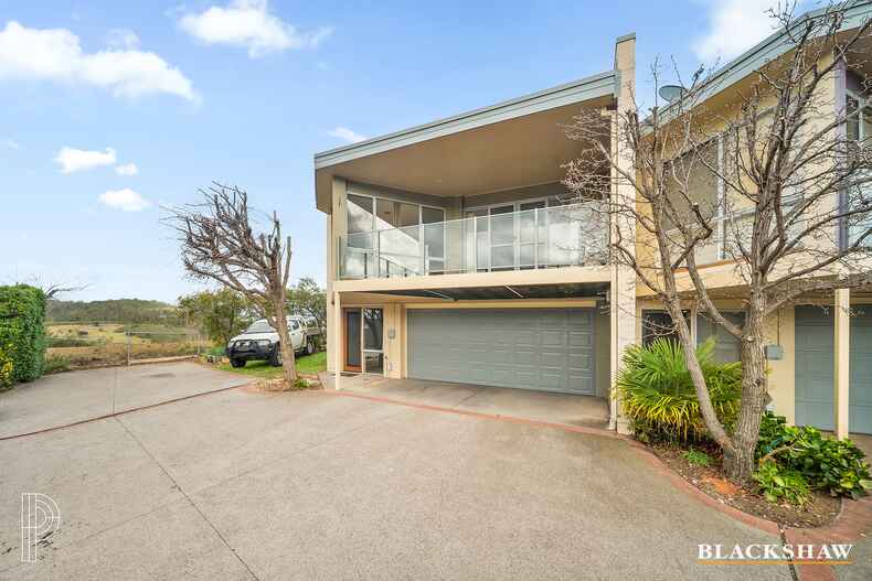 7/11 Doeberl Place Queanbeyan
