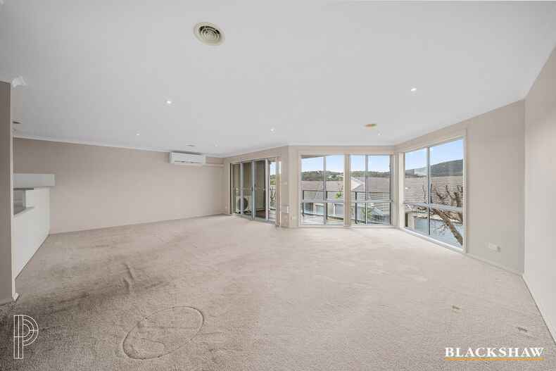 7/11 Doeberl Place Queanbeyan