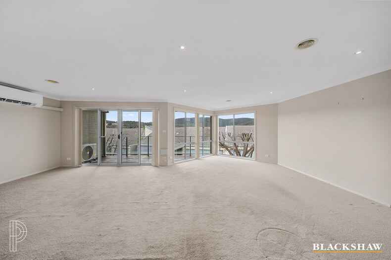 7/11 Doeberl Place Queanbeyan