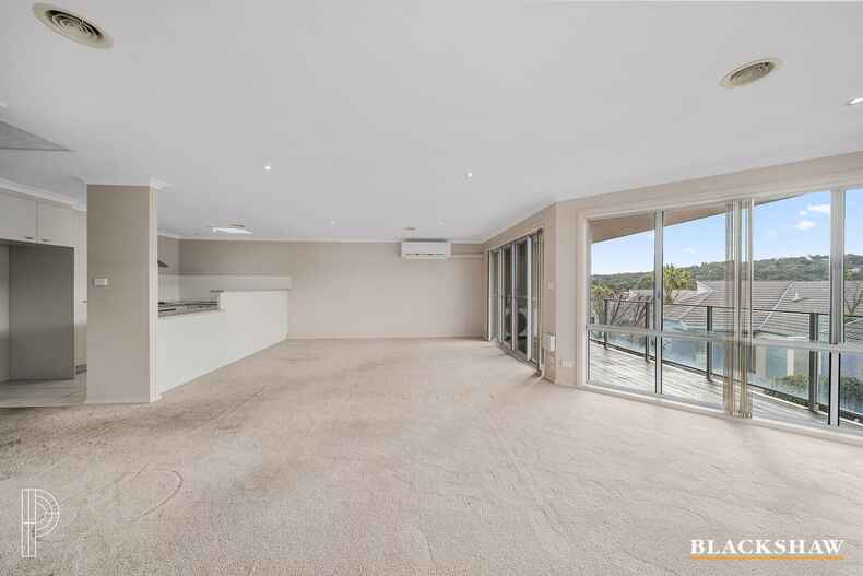 7/11 Doeberl Place Queanbeyan