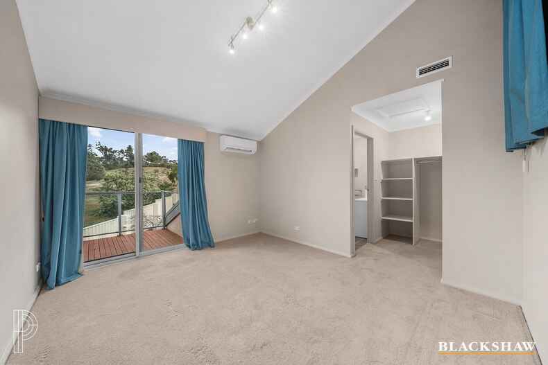 7/11 Doeberl Place Queanbeyan