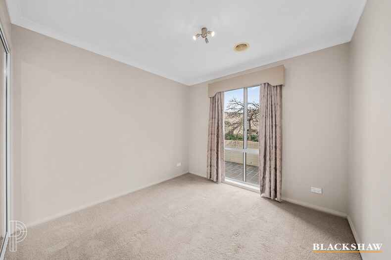 7/11 Doeberl Place Queanbeyan