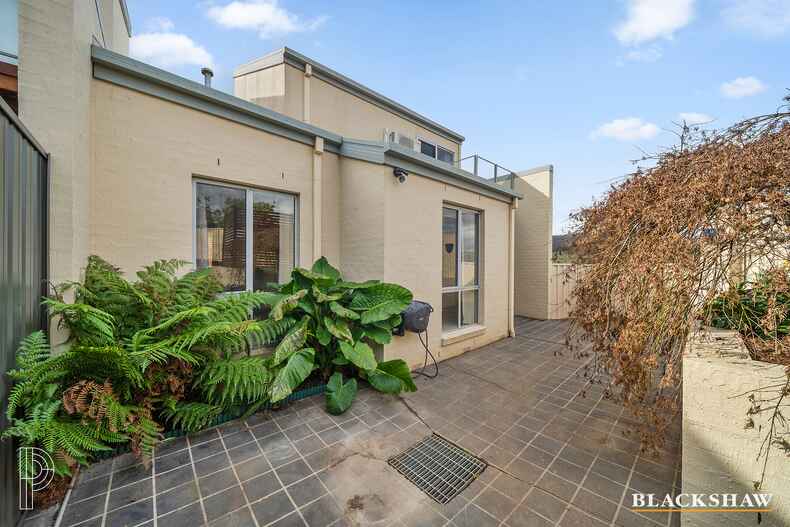 7/11 Doeberl Place Queanbeyan