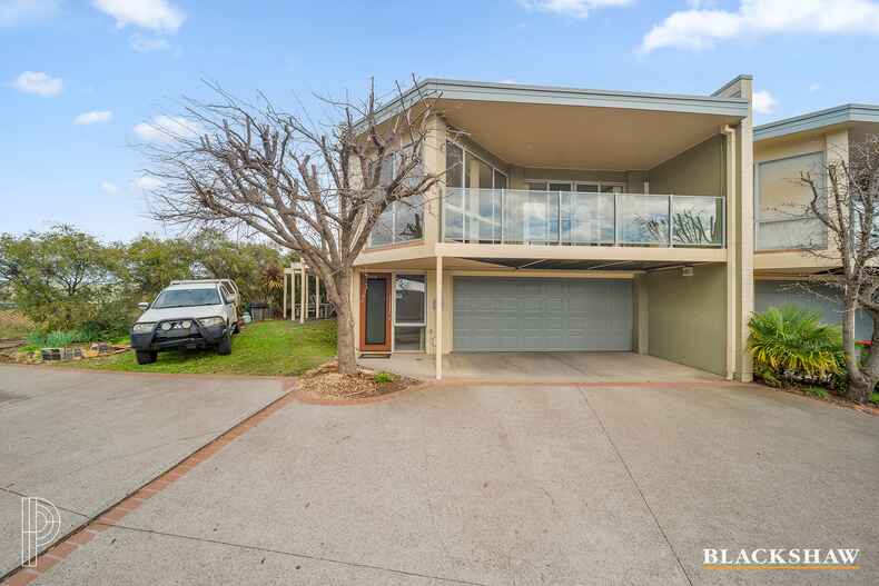 7/11 Doeberl Place Queanbeyan