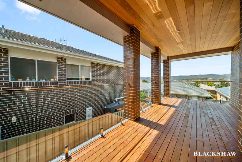 16 Duncan Loop Googong