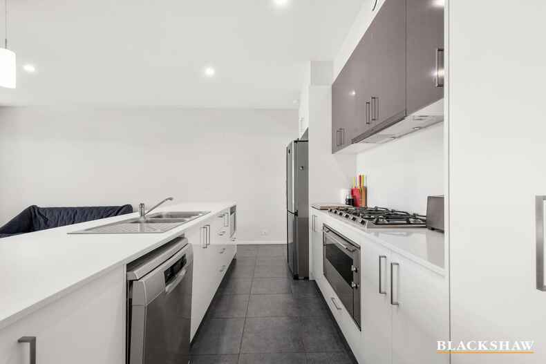 32 Chanter Terrace Coombs