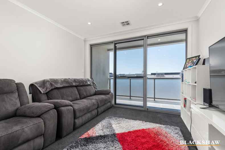 32 Chanter Terrace Coombs