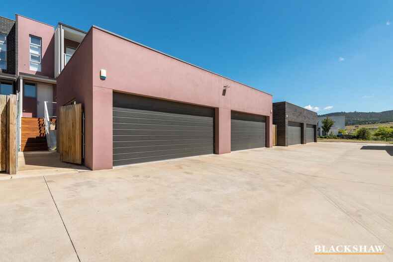 32 Chanter Terrace Coombs