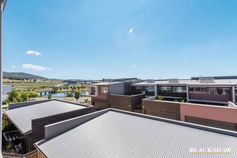 32 Chanter Terrace Coombs