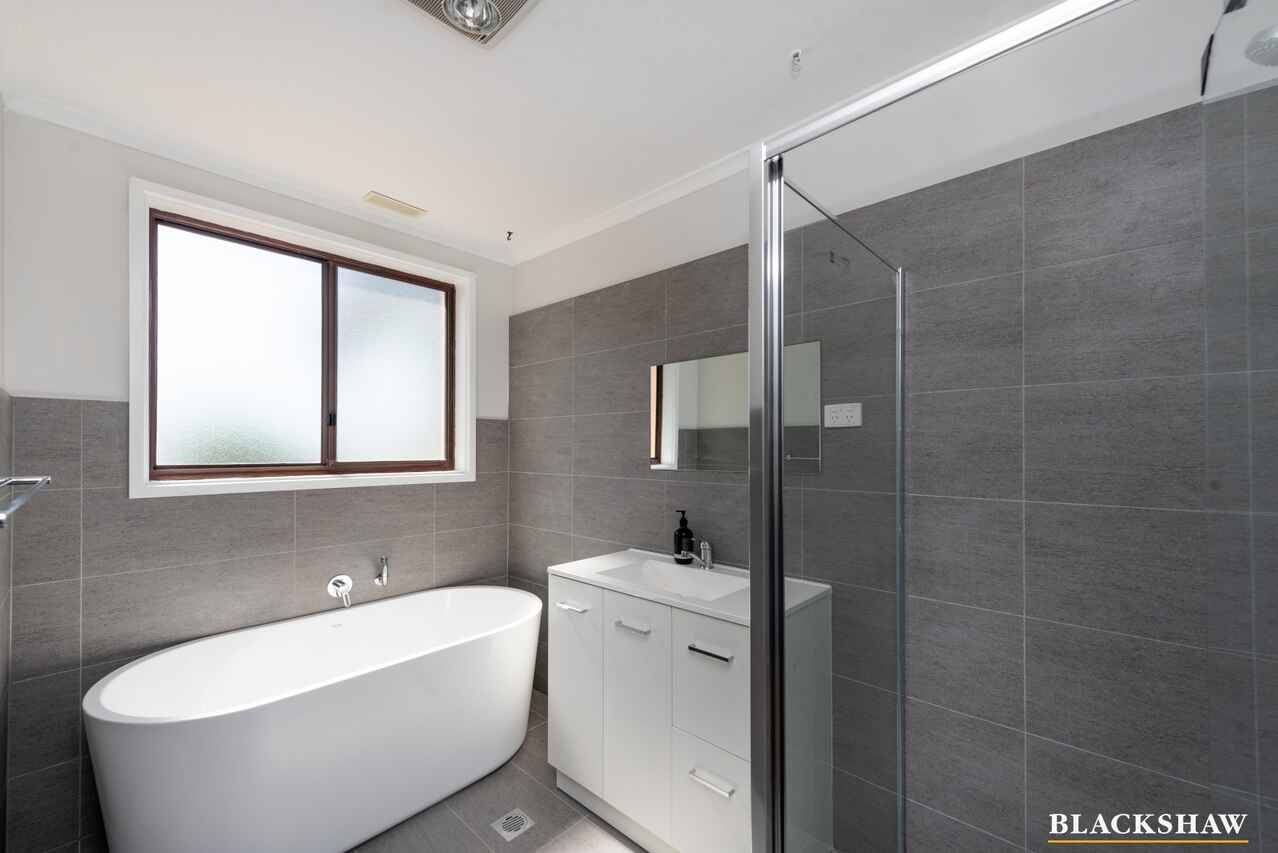 2 Keeling Place Kambah