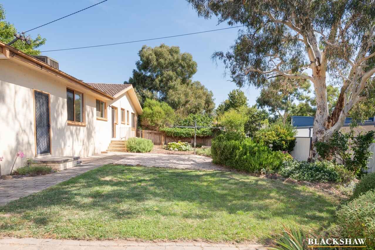 2 Keeling Place Kambah