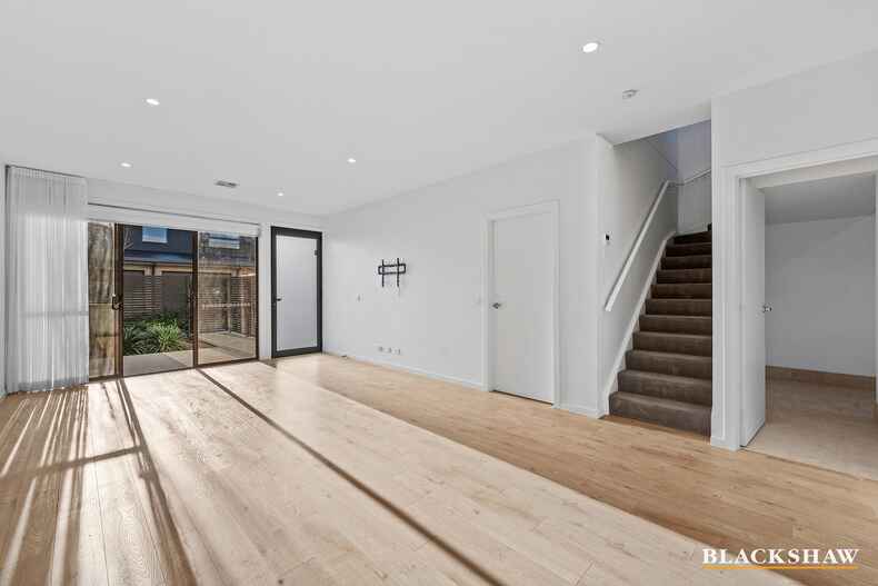 11/2 Mary Street Googong