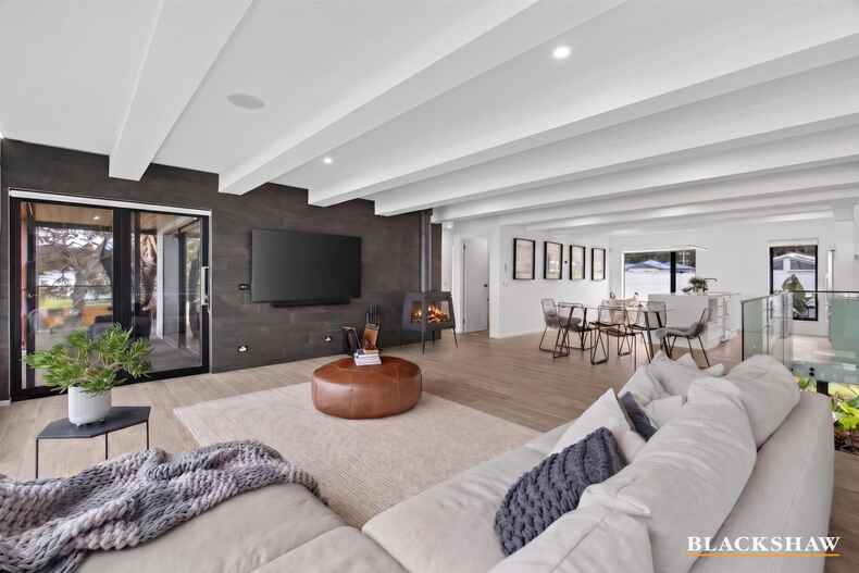 6 Sandy Place Long Beach