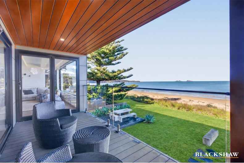 6 Sandy Place Long Beach