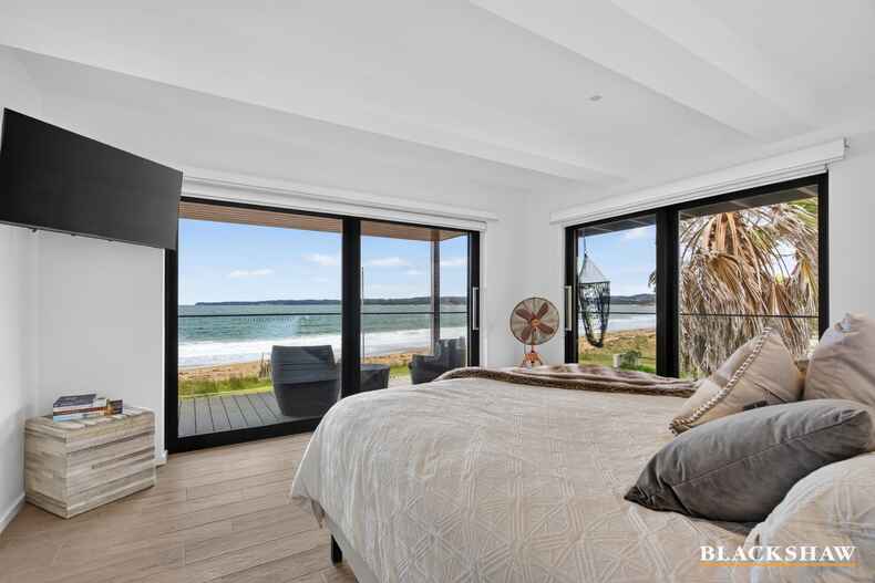 6 Sandy Place Long Beach