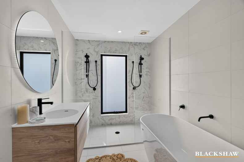 6 Sandy Place Long Beach