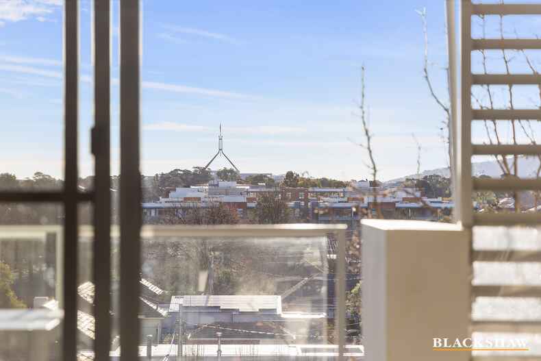 41/10 Burke Crescent Kingston