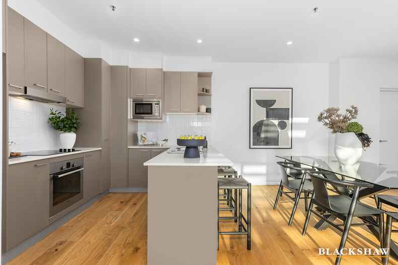 41/10 Burke Crescent Kingston