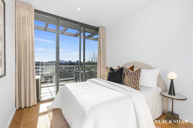 41/10 Burke Crescent Kingston
