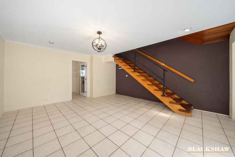 4/10 Nimmitabel Street Queanbeyan West