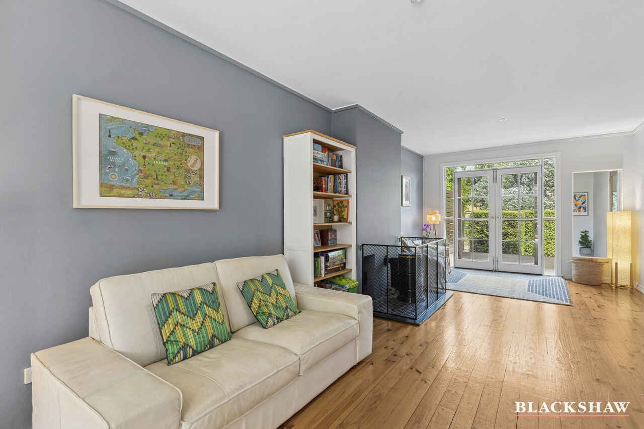 60 Hampton Circuit Yarralumla