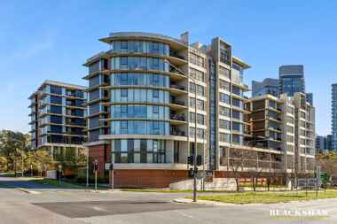 6/97 Eastern Valley Way Belconnen