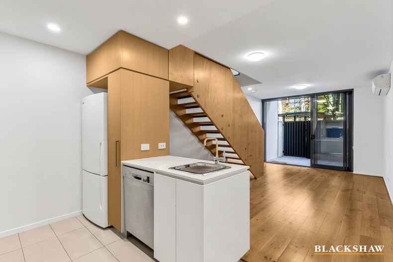 6/97 Eastern Valley Way Belconnen
