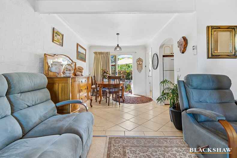 2/2 Lisa Place Sunshine Bay 2/2 Lisa Place Sunshine Bay