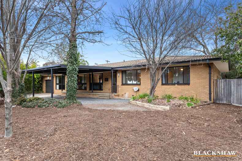 2 Hirschfeld Crescent Macgregor 2 Hirschfeld Crescent Macgregor