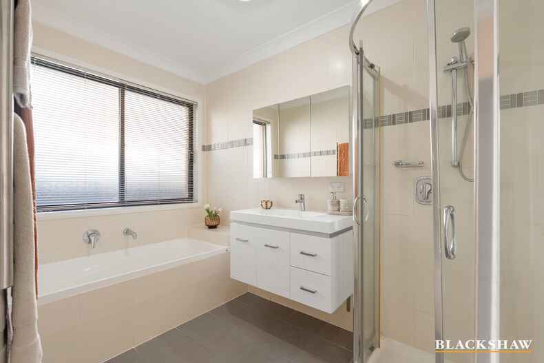 19 Nicholii Loop Jerrabomberra