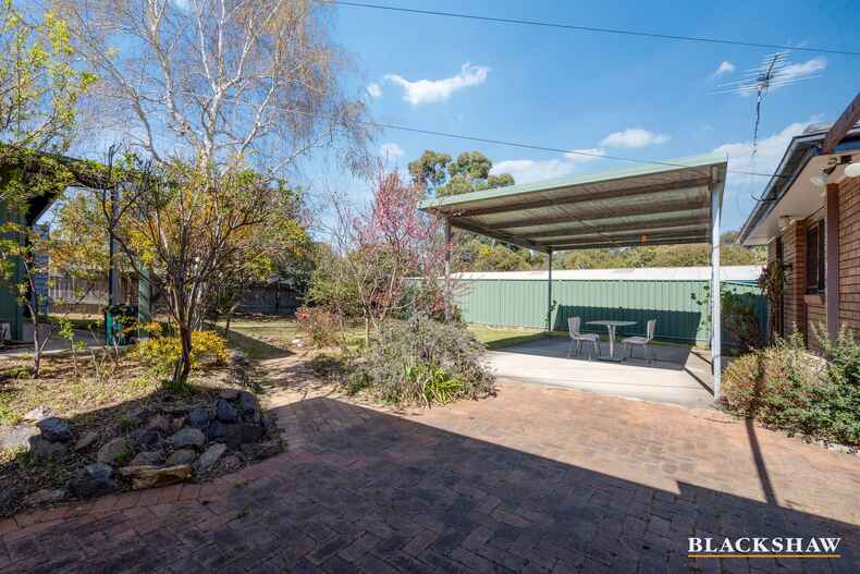 83 Buvelot Street Weston 83 Buvelot Street Weston