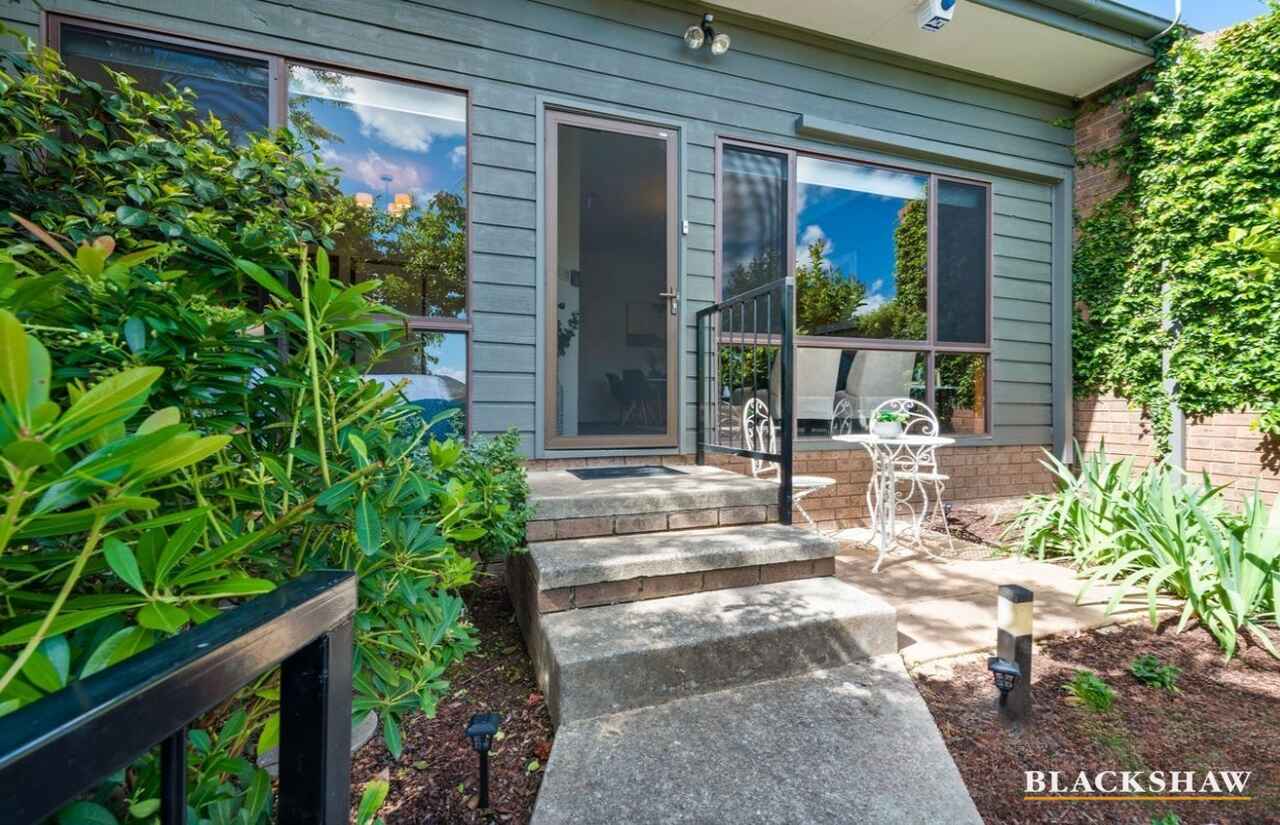 12/4 Mansfield Place Phillip